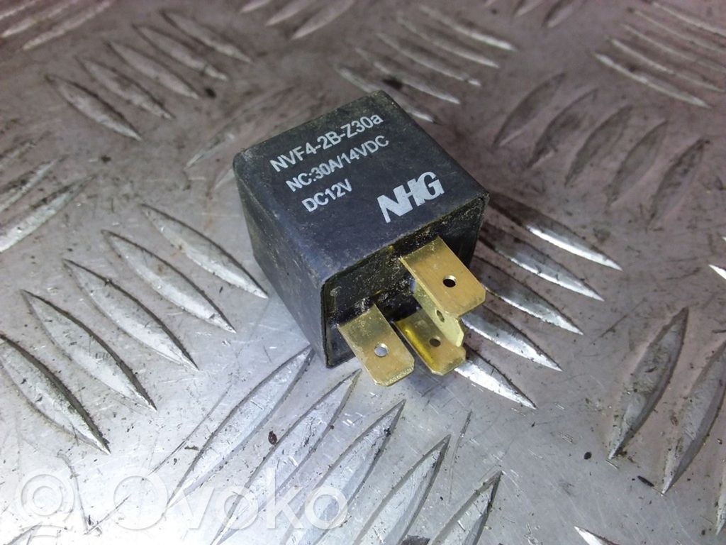 Sonstige Relais   NVF42BZ30A