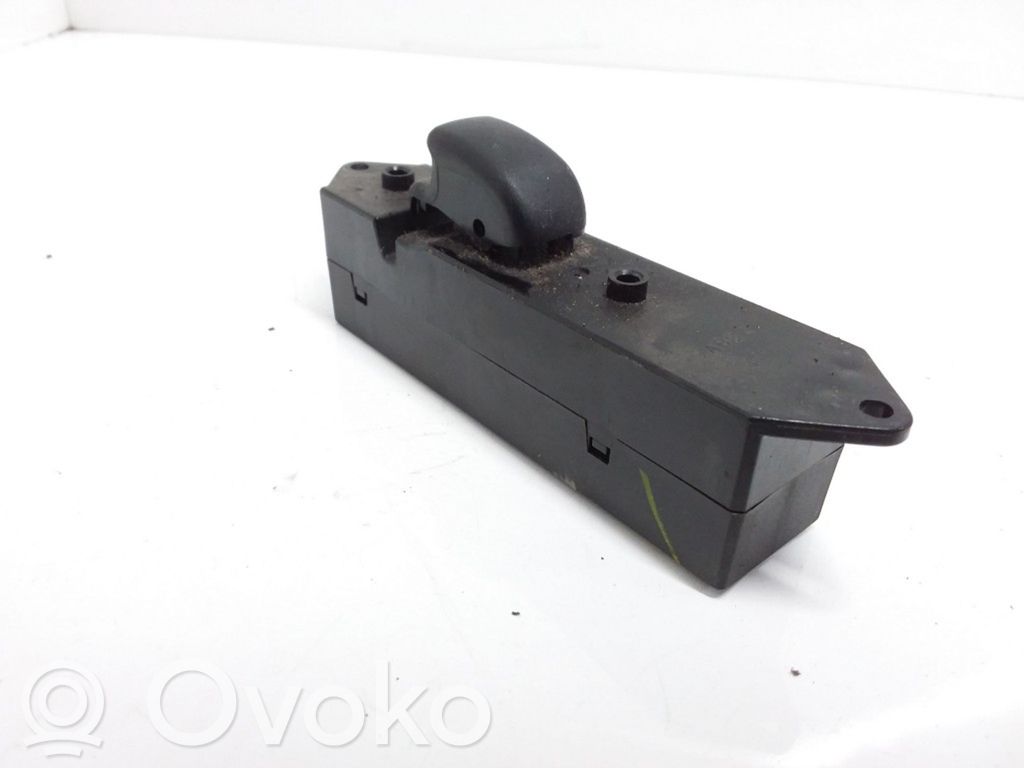 Mitsubishi Pajero Sport I Electric window control switch 