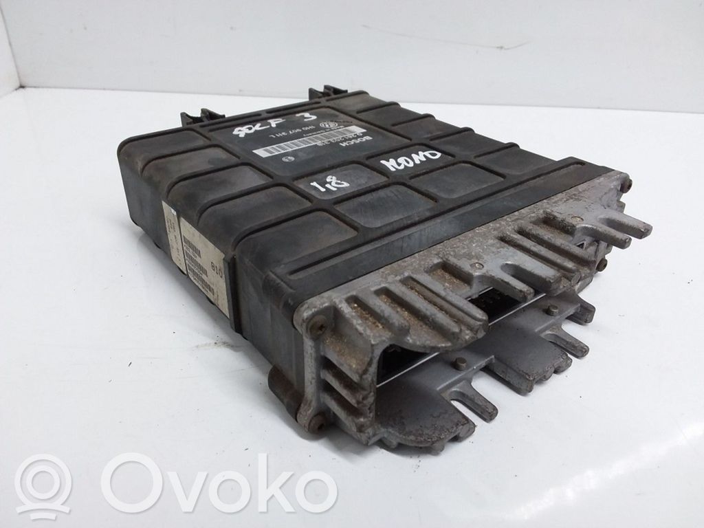 Volkswagen Golf III Engine control unit/module 