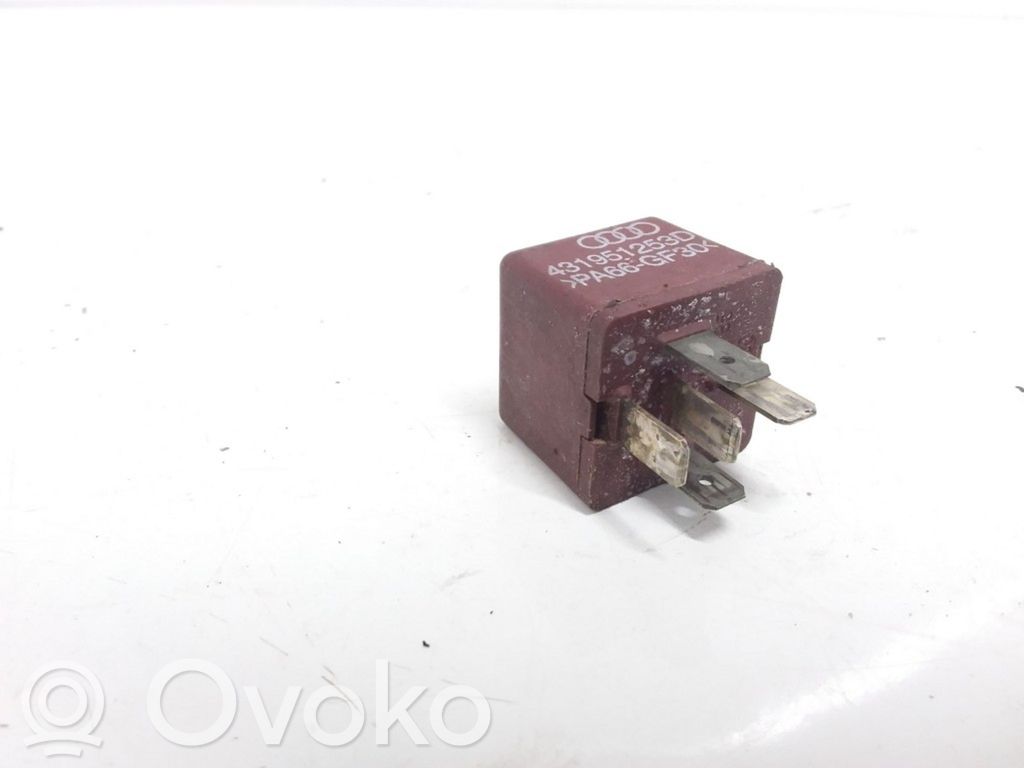 Audi A6 S6 C4 4A Muu rele 