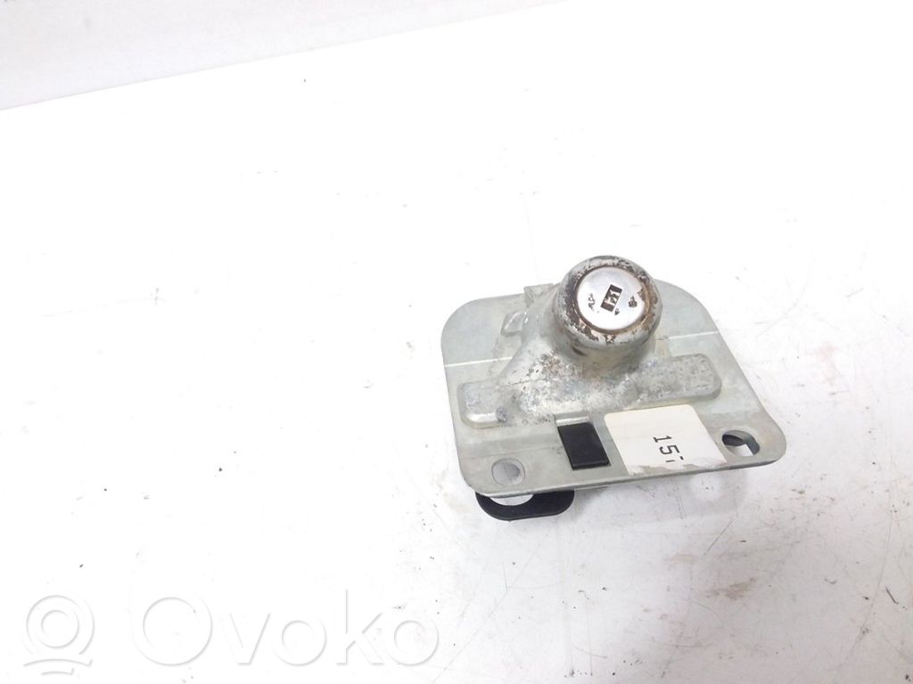 Volvo S80 Spynelė galinio dangčio (išorėje) 