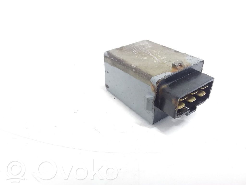 Opel Monterey Logu tīrītāju relejs 