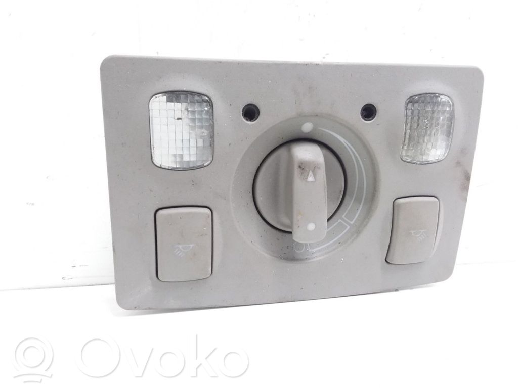 Audi A6 S6 C5 4B Luz del asiento delantero 