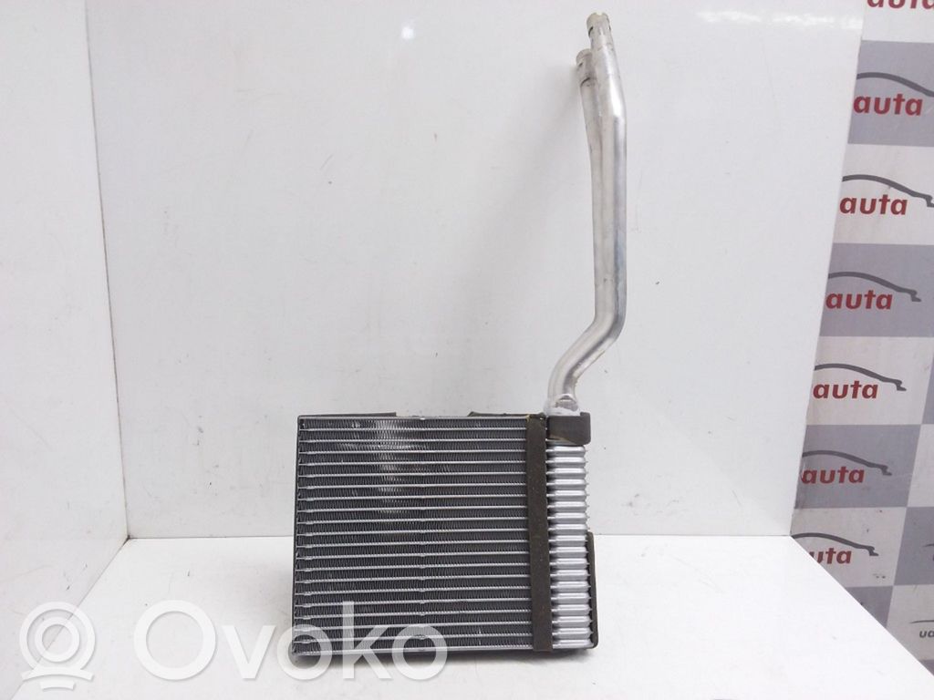 Volvo V50 Радиатор печки 