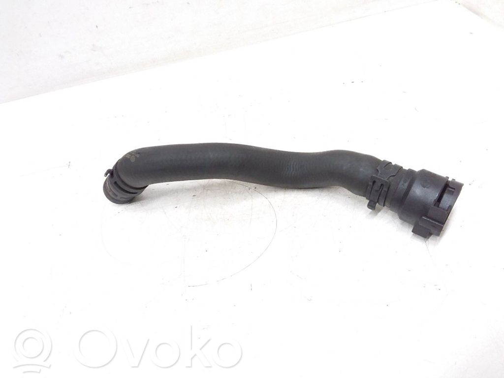 Audi A3 S3 8P Engine coolant pipe/hose 