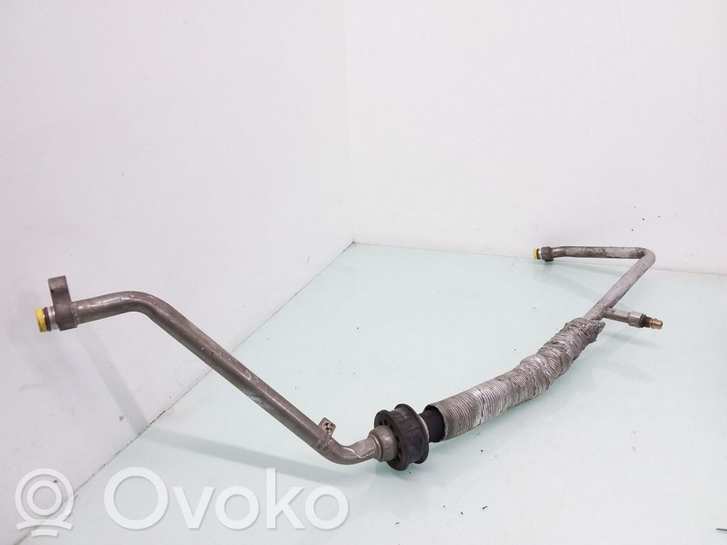 BMW X5 E53 Ilmastointilaitteen putki (A/C) 