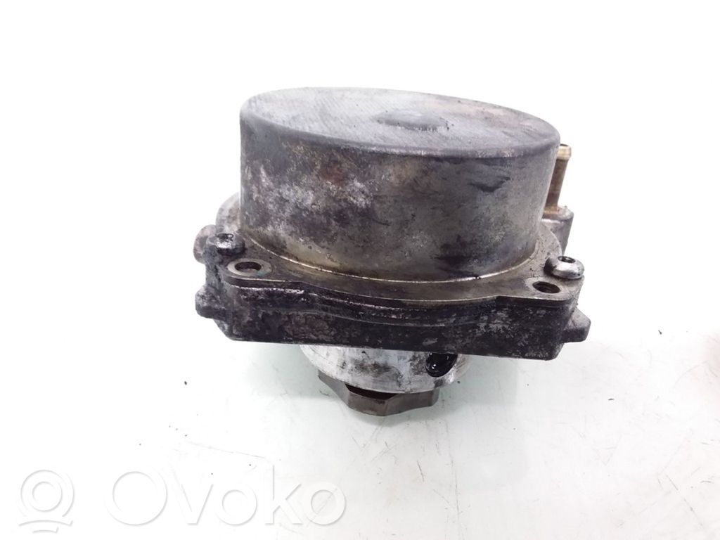 Alfa Romeo GT Vacuum pump 