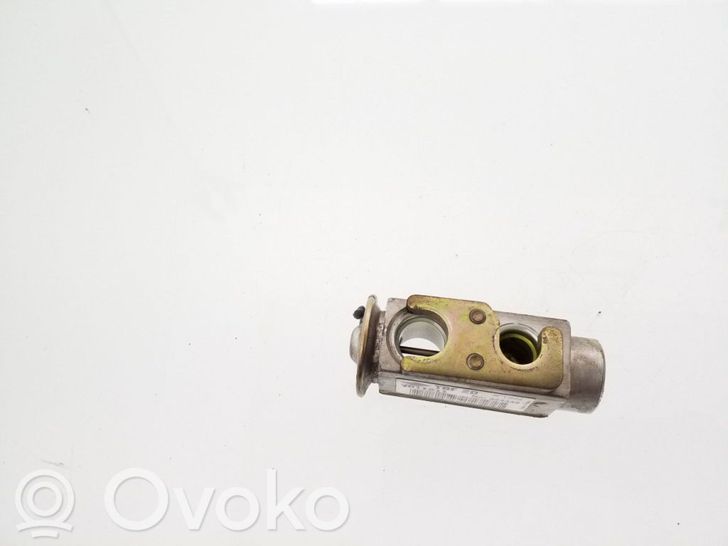Opel Zafira B Zawór rozprężny klimatyzacji A/C 