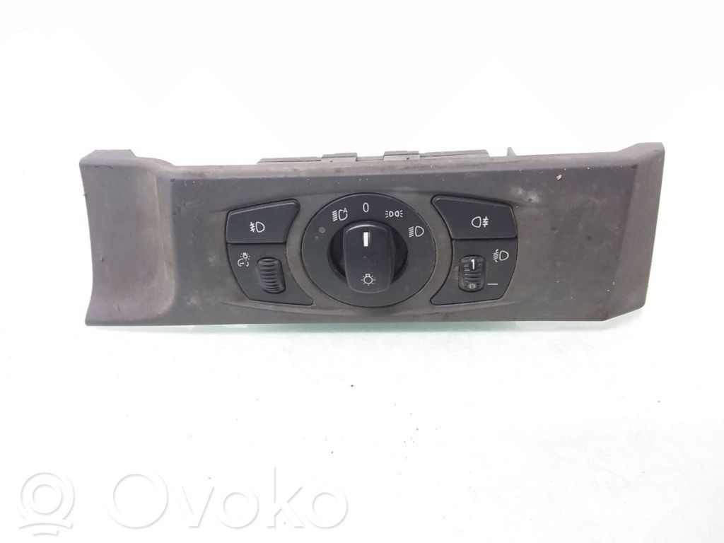 BMW 5 E60 E61 Lukturu slēdzis 