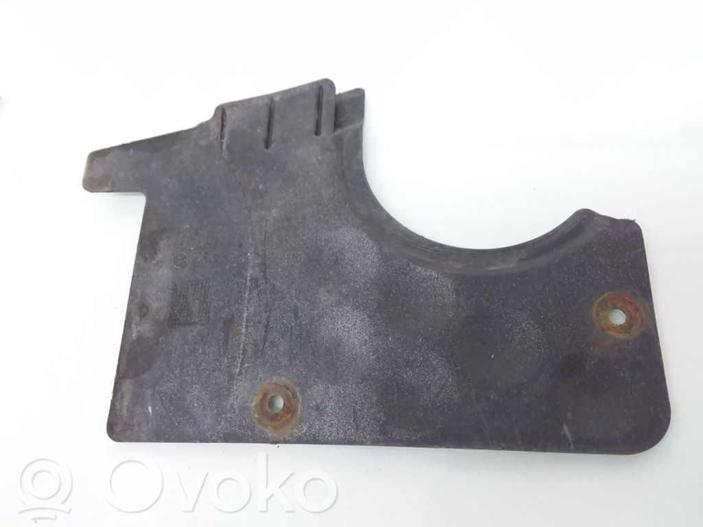Audi A3 S3 8P Placa protectora del centro/medio 