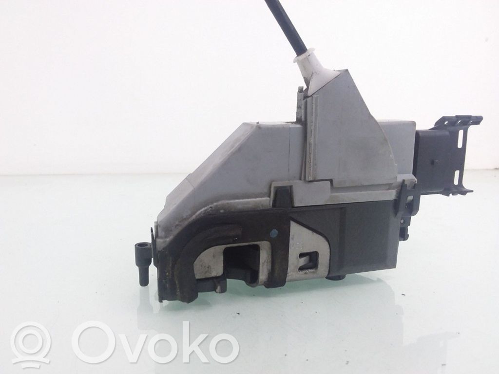 Citroen C5 Front door lock 