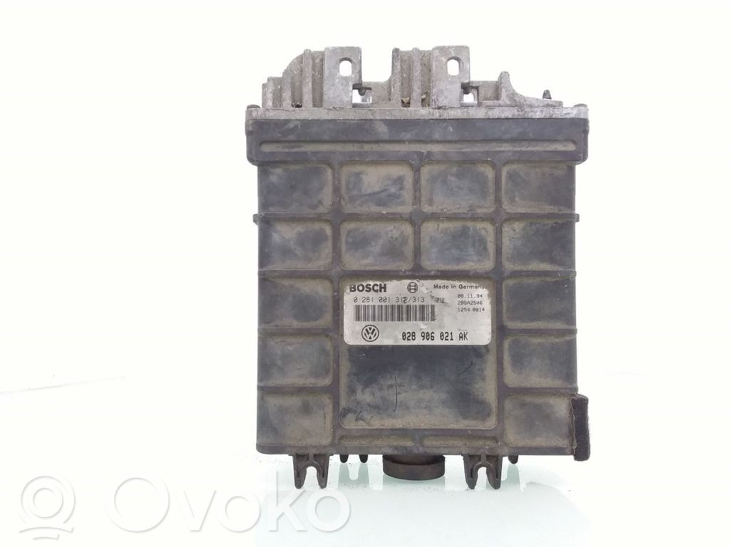 Volkswagen PASSAT B4 Engine control unit/module 