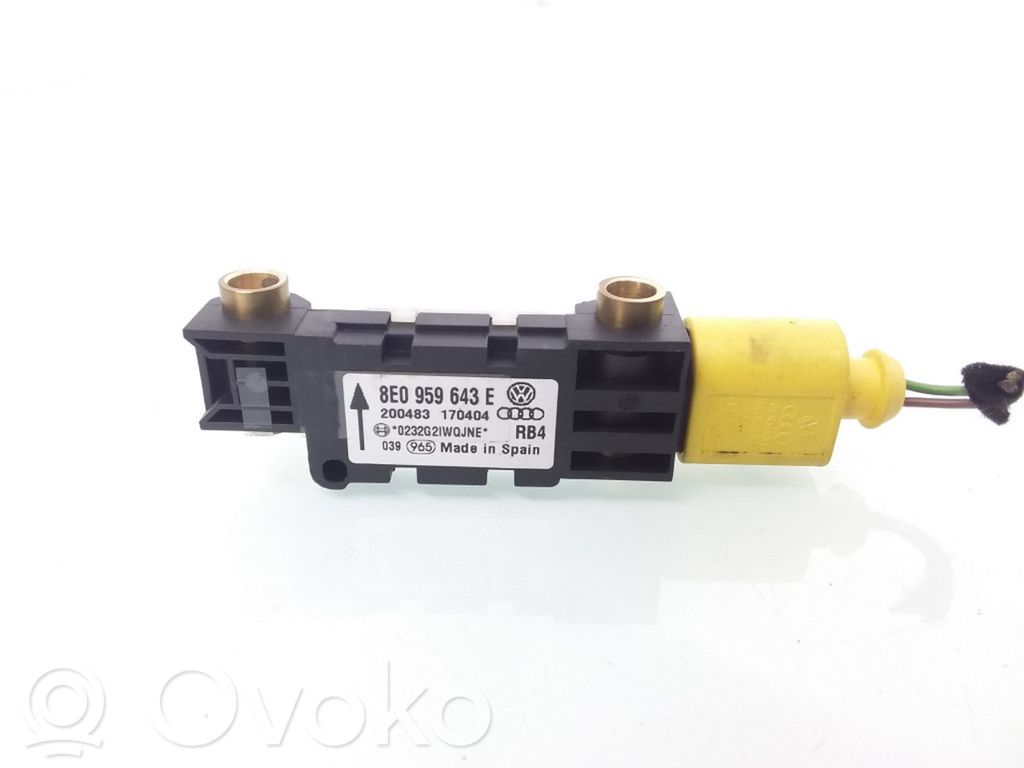 Audi A4 S4 B6 8E 8H Airbag deployment crash/impact sensor 