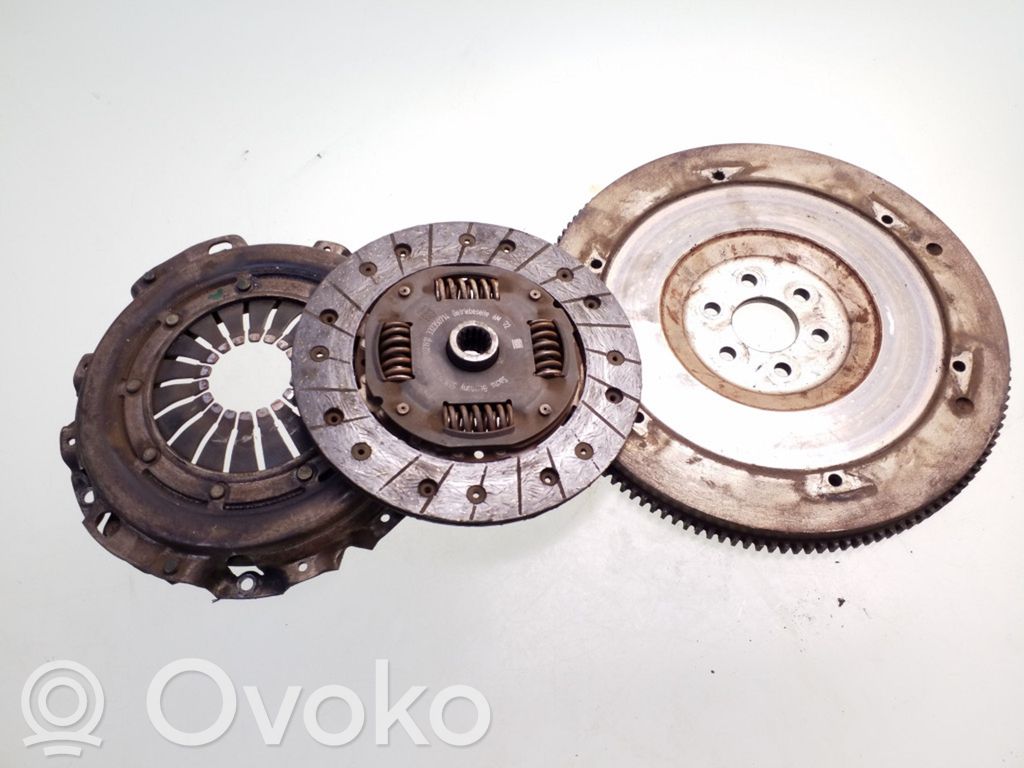 Opel Astra H Sankabos komplektas 