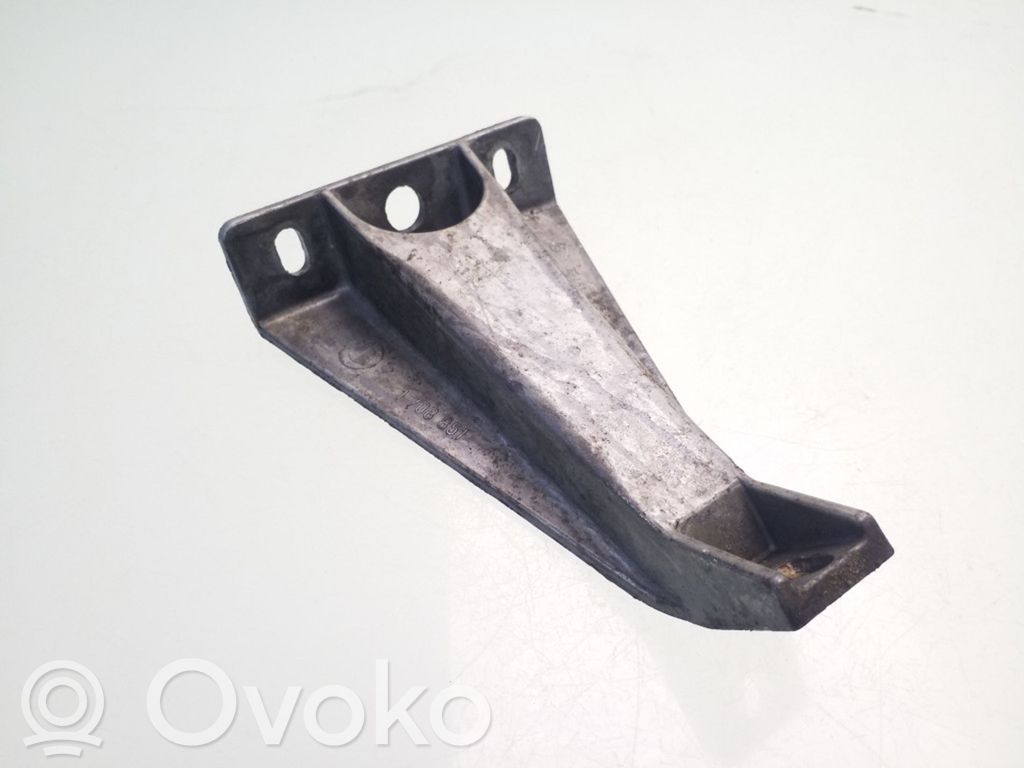 Engine mounting bracket   1708851