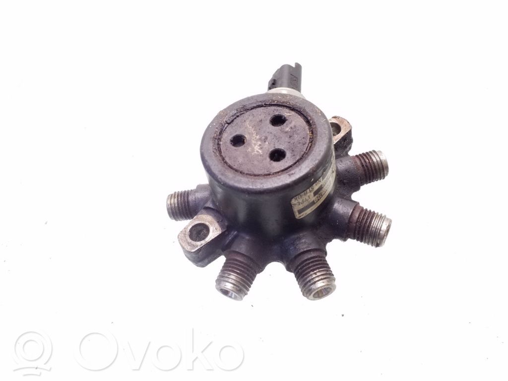 Renault Clio II Fuel main line pipe 