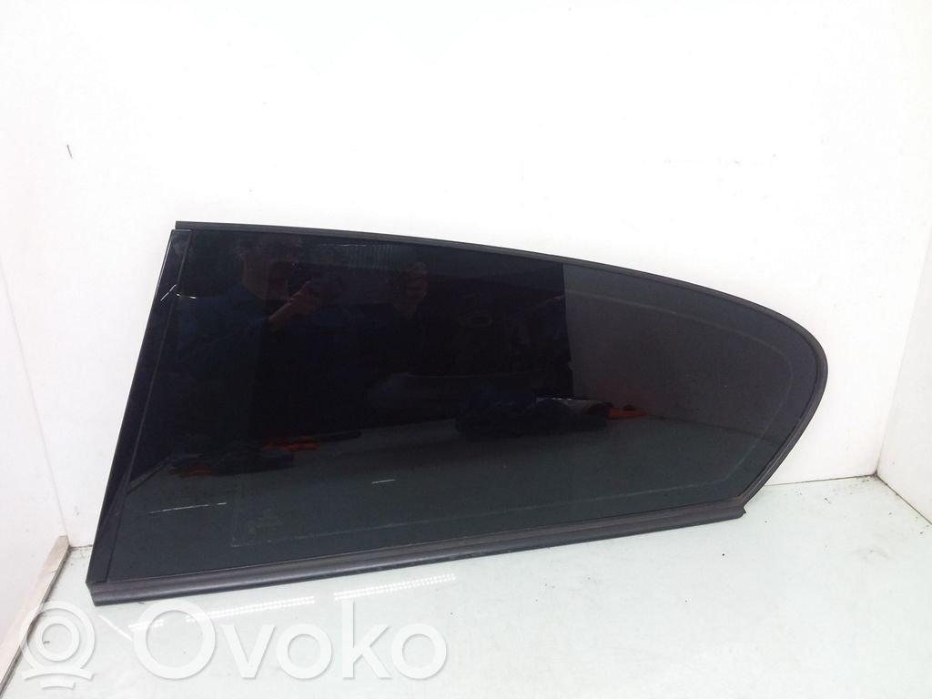 BMW 1 E81 E87 Rear side window 