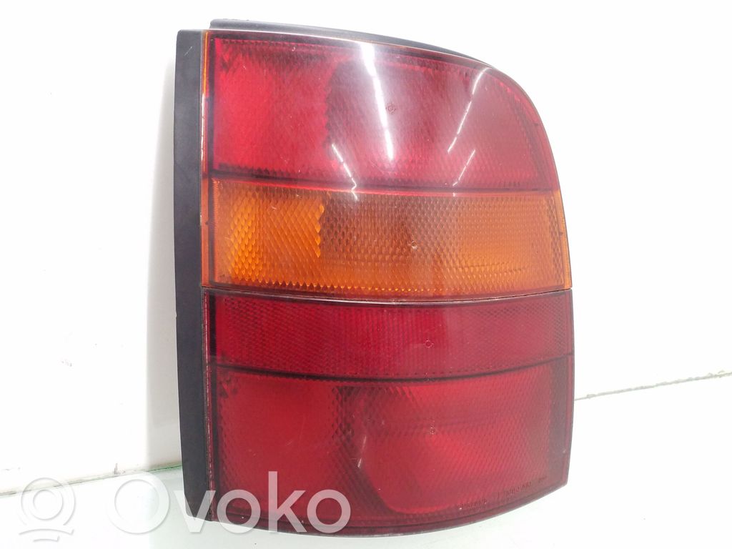 Nissan Micra Задний фонарь в кузове 