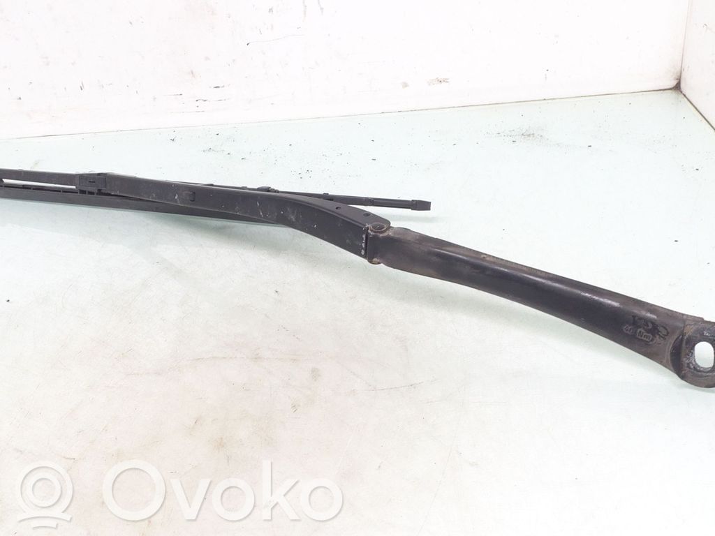 BMW 5 E39 Front wiper blade arm 