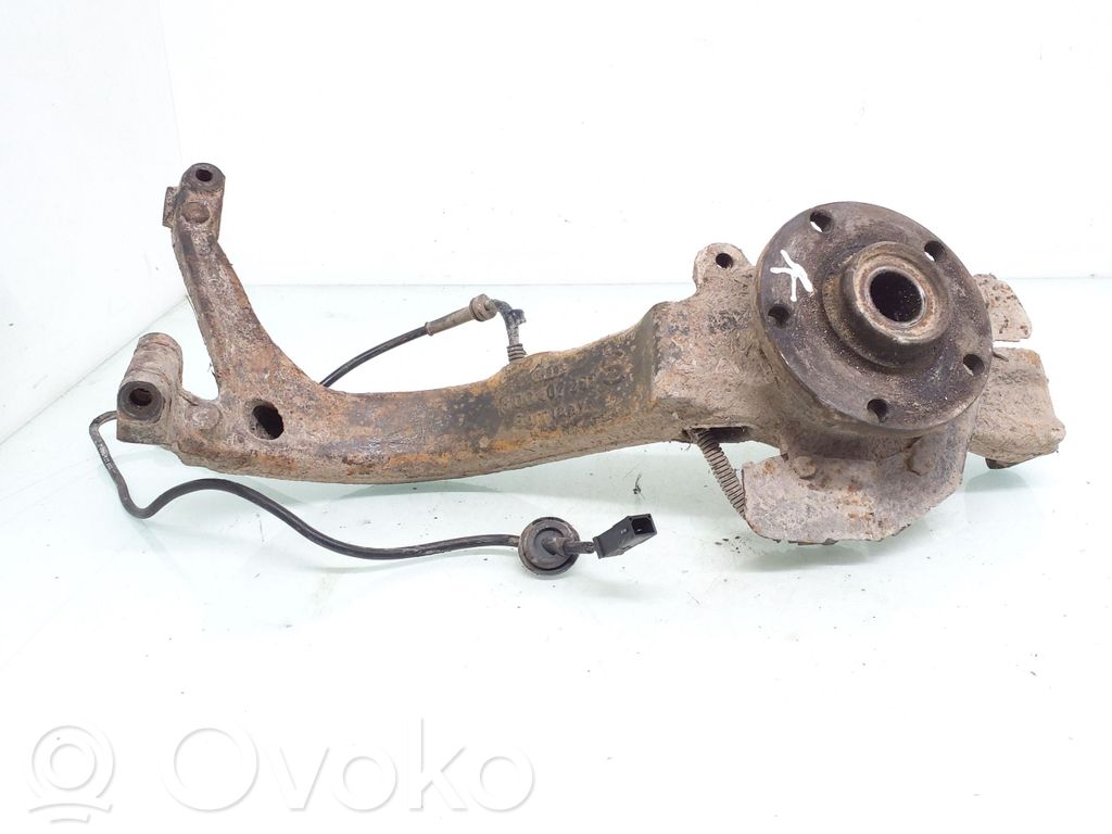 Audi A4 S4 B5 8D Mangueta de dirección de rueda delantera 