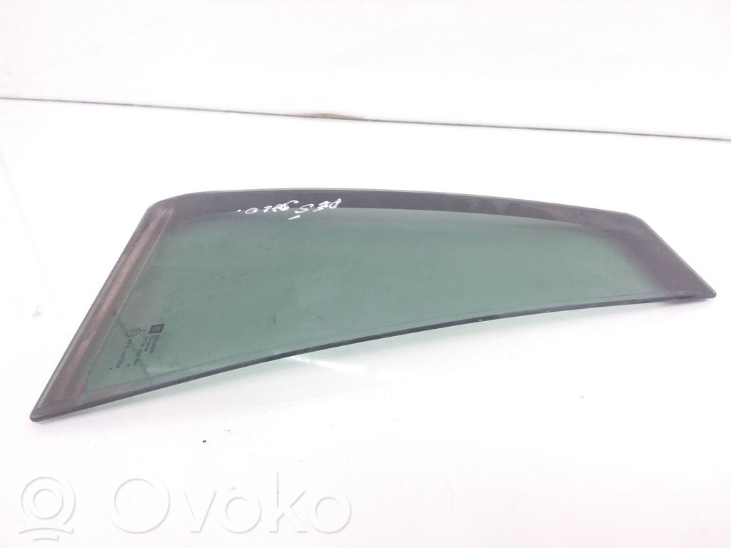 Opel Vectra C Rear vent window glass 