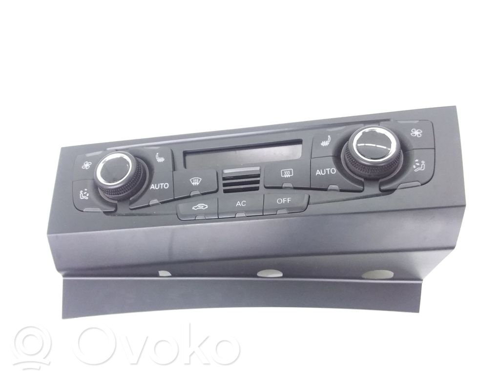 Panel klimatyzacji   8T1820043AC
