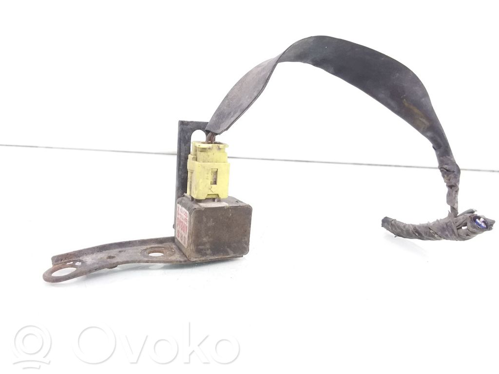 Toyota Yaris Sensor impacto/accidente para activar Airbag 