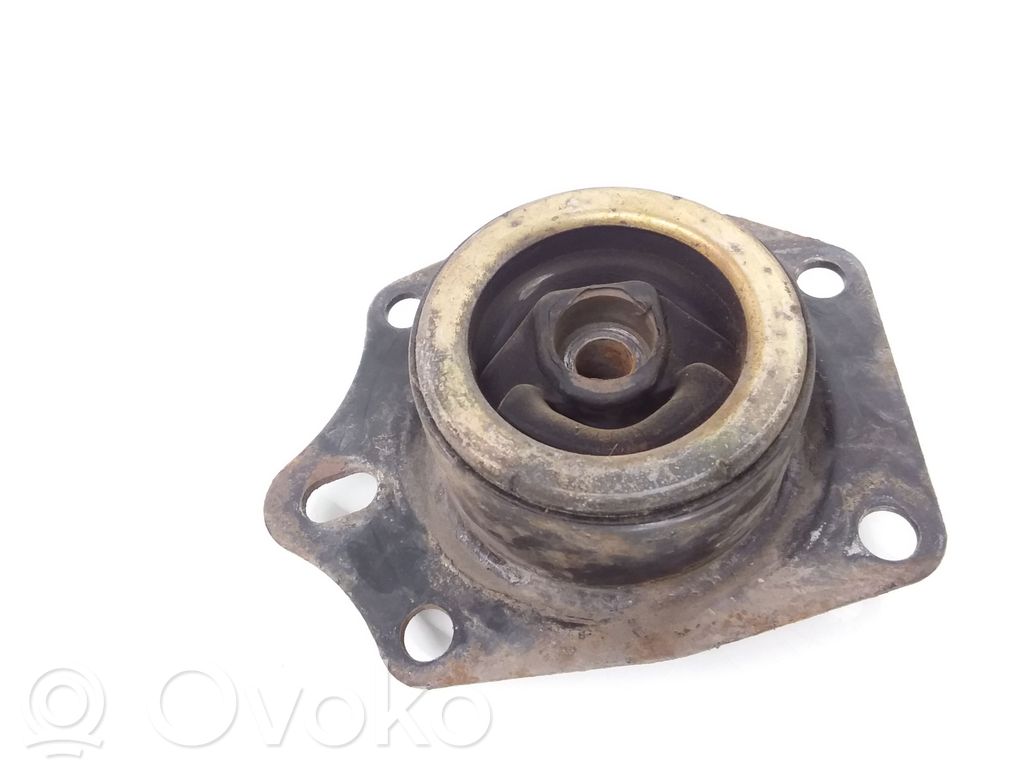 Chrysler PT Cruiser Engine mount bracket 