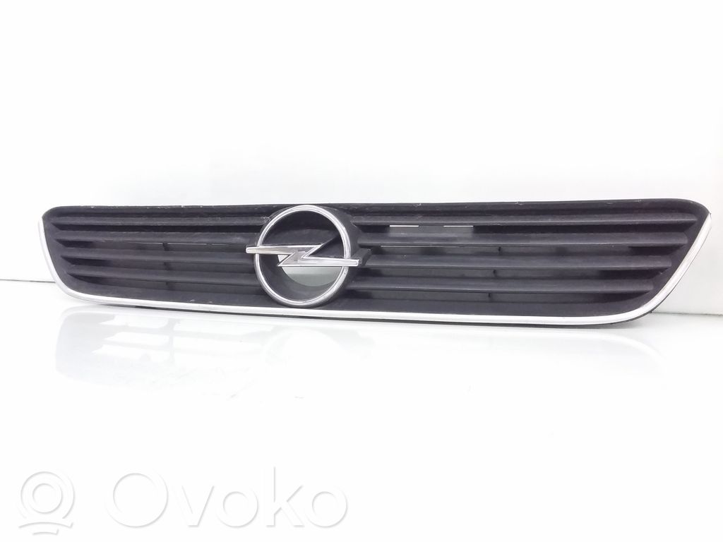 Opel Astra G Etusäleikkö 