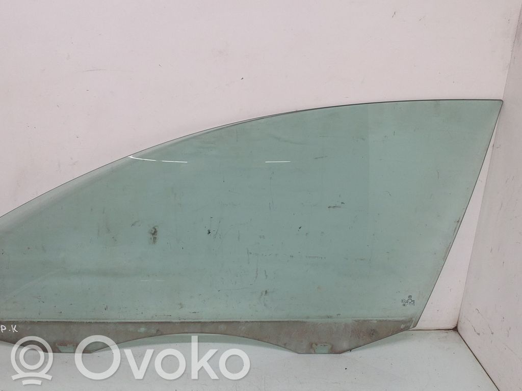 Volkswagen PASSAT B6 Pagrindinis priekinių durų stiklas (keturdurio) 
