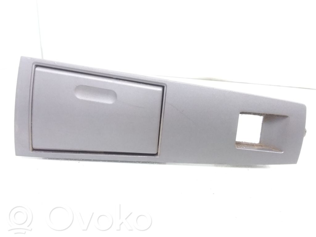 BMW 7 E65 E66 Durvis pelnutrauks 