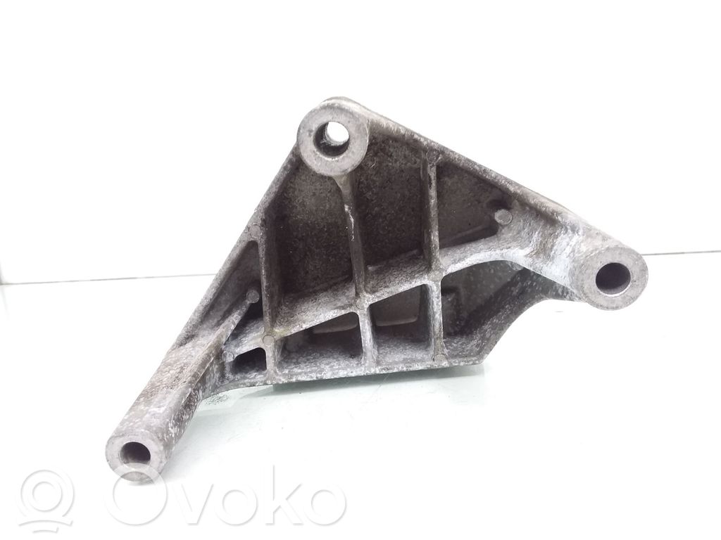 Opel Meriva A Engine mounting bracket 