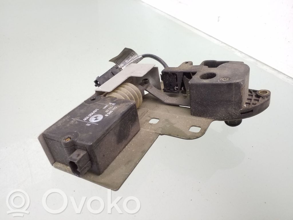 BMW 5 E39 Tailgate window lock/catch/latch 