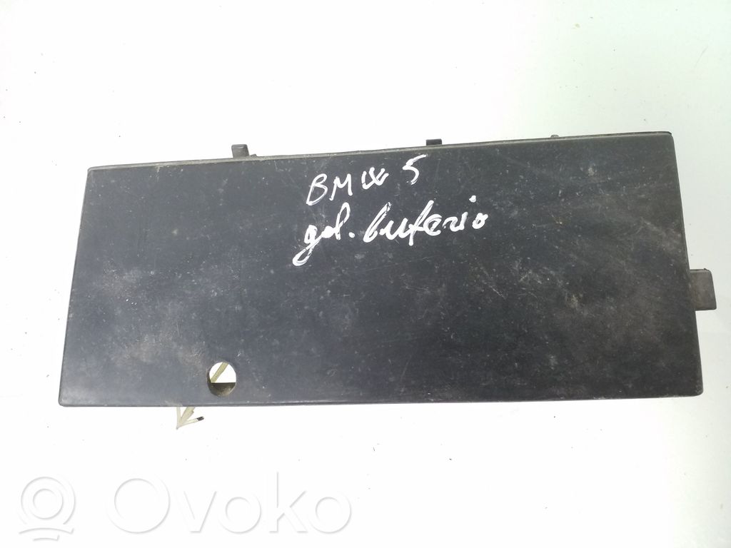 BMW 5 E34 Front tow hook cap/cover 