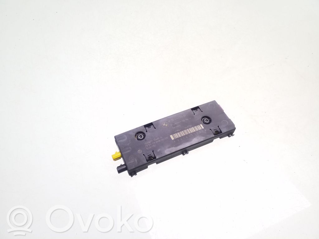 BMW 1 E81 E87 Aerial antenna amplifier 