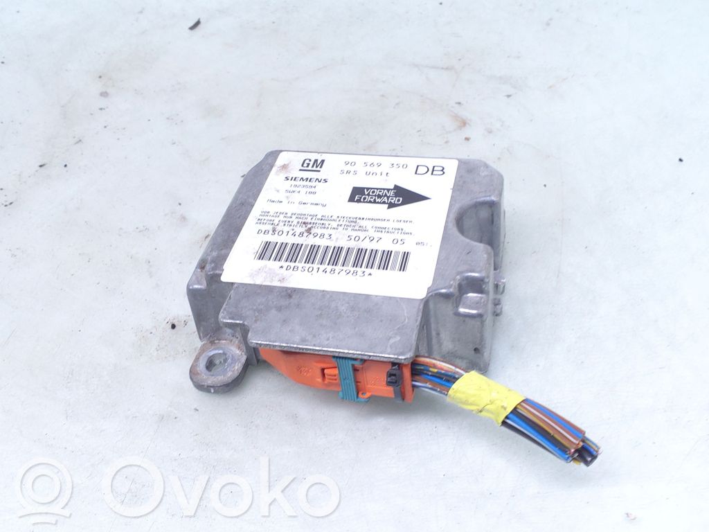 Opel Vectra B Airbag control unit/module 