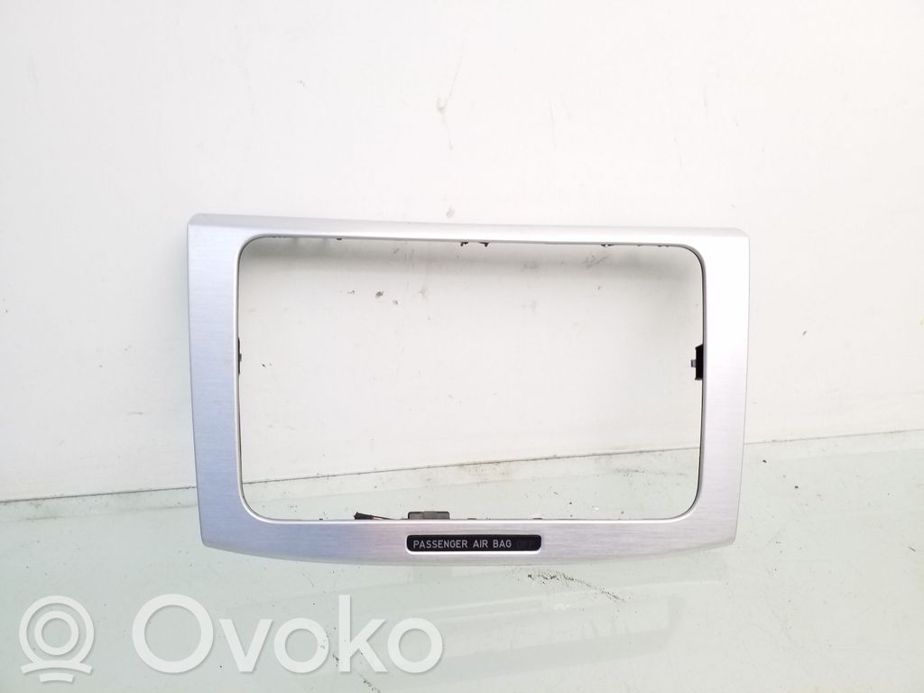 Volkswagen PASSAT B6 Rămă unitate radio/GPS 