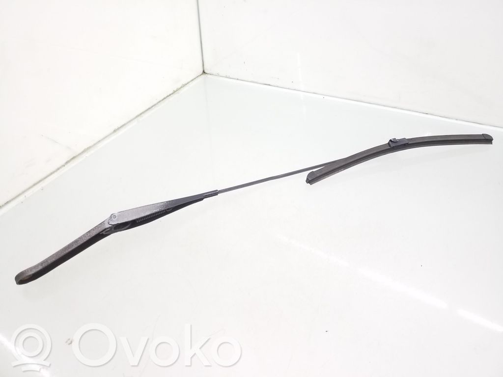 Ford Focus Front wiper blade arm 