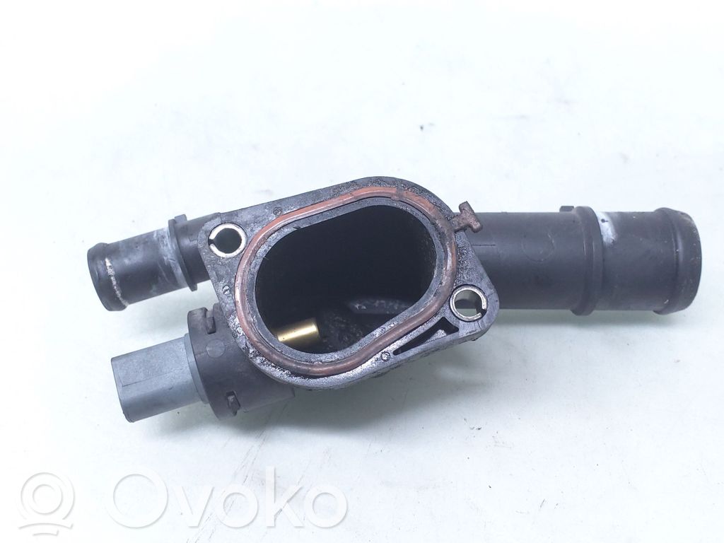 Volkswagen PASSAT B6 Tubo flessibile del liquido di raffreddamento del motore