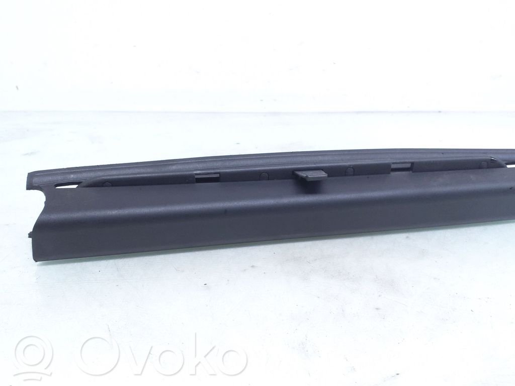 BMW 5 E60 E61 Zasłona przeciwsłoneczna okna tylnego 