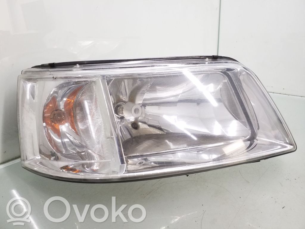 Volkswagen Transporter - Caravelle T5 Lampa przednia 