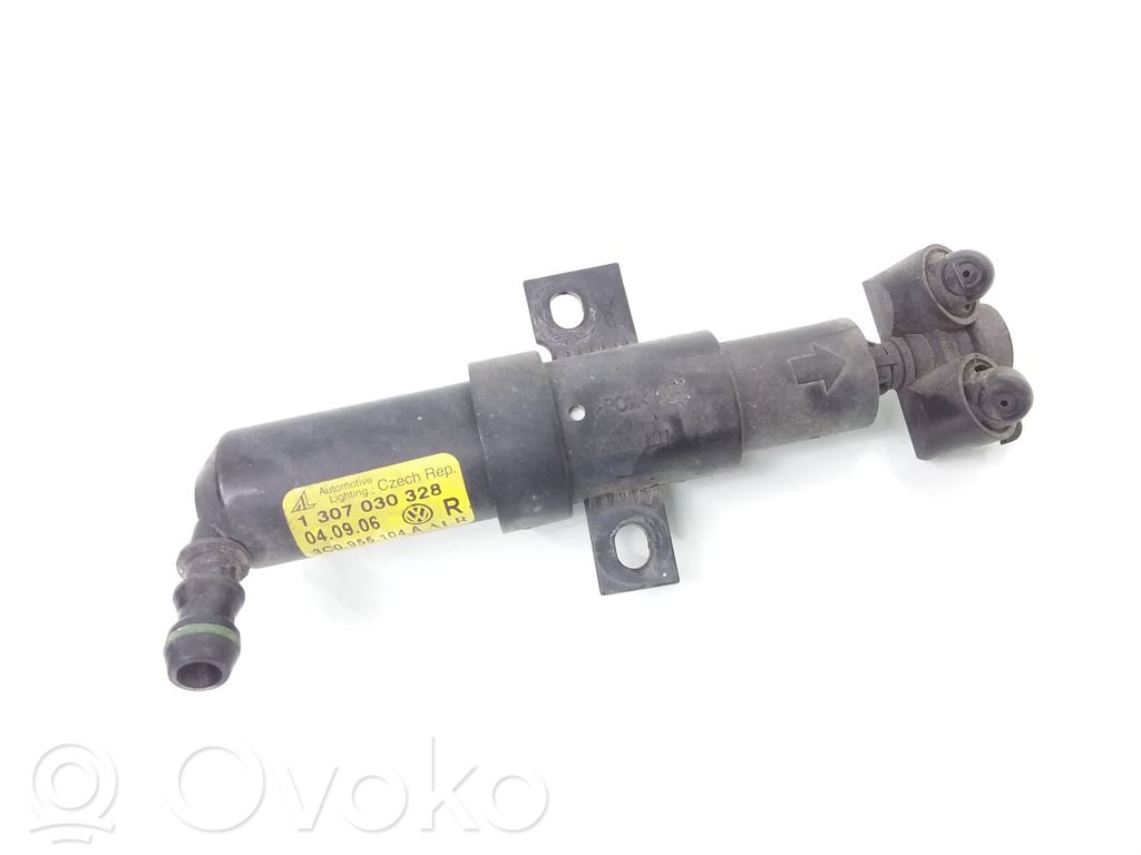 Volkswagen PASSAT B6 Ugello a spruzzo lavavetri per faro