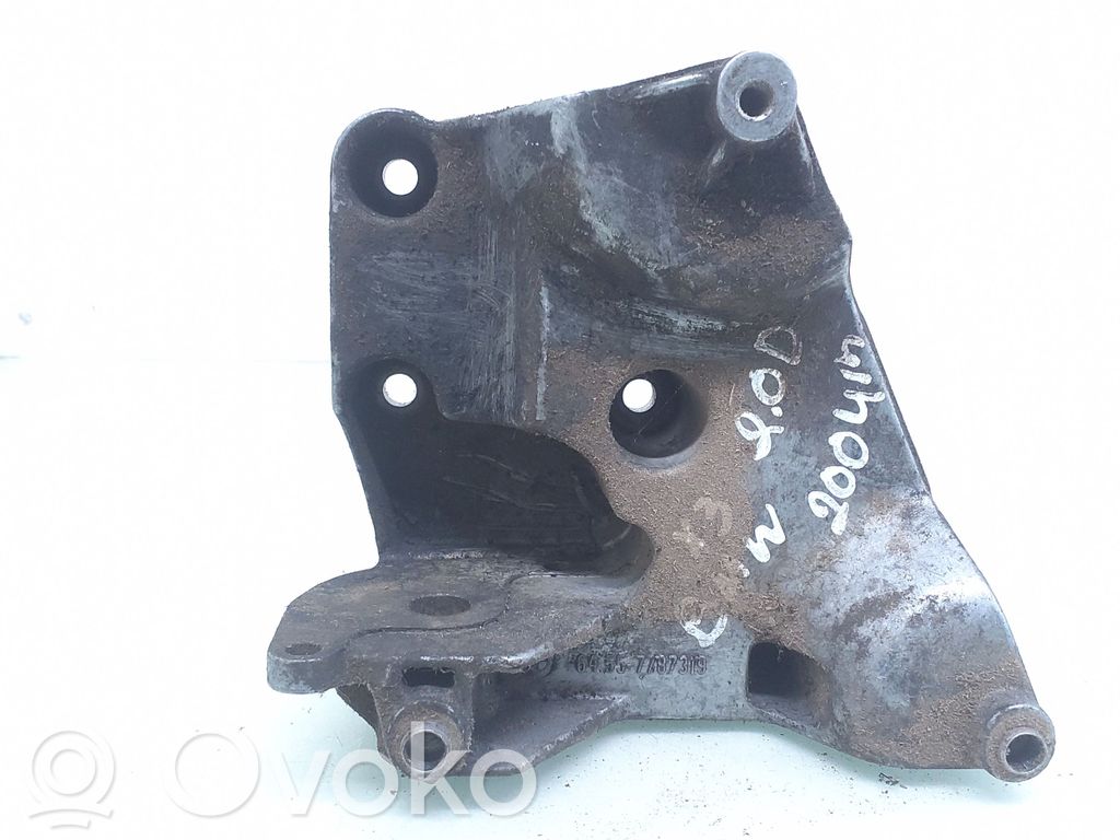 BMW X3 E83 Generator/alternator bracket 