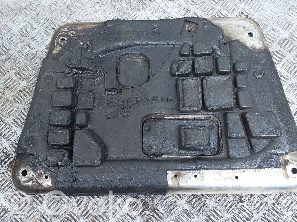 BMW X3 E83 Center/middle under tray cover 
