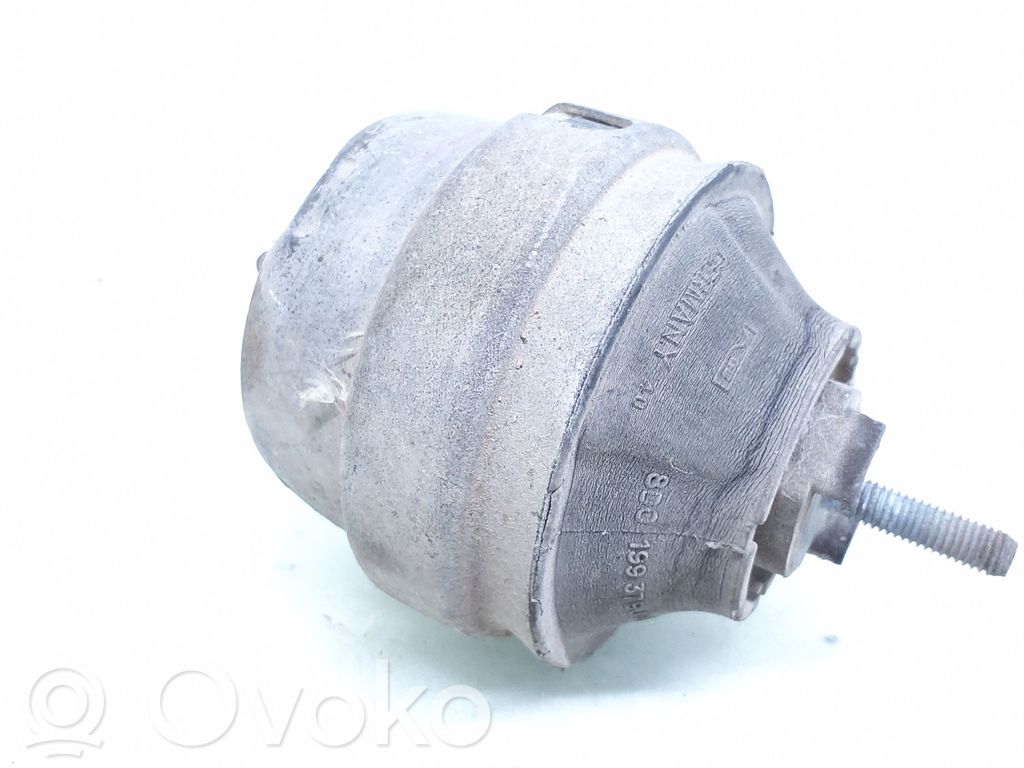 Support de moteur, coussinet   8D0199379J