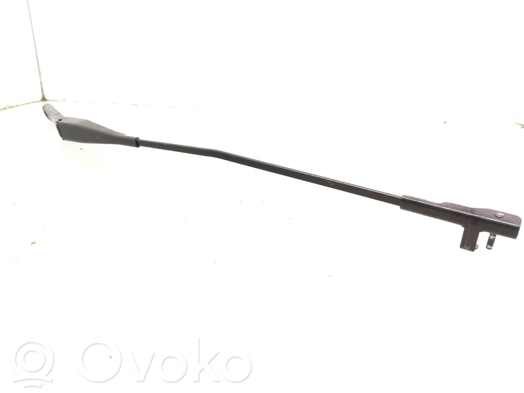 Ford Focus Front wiper blade arm 