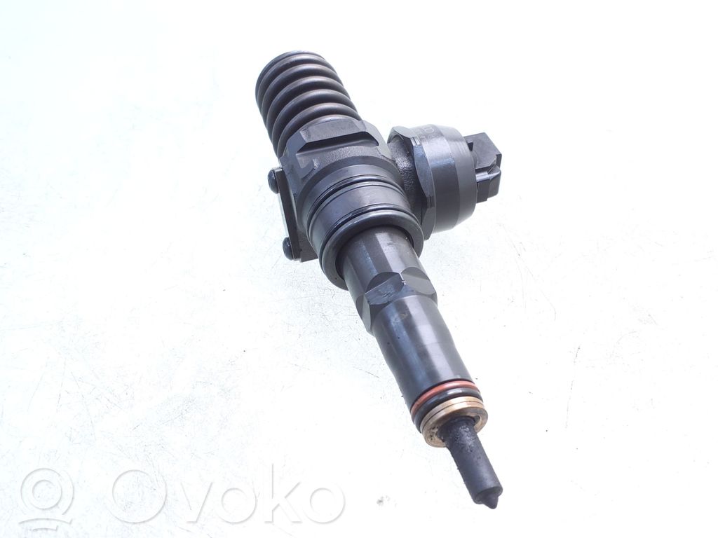 Volkswagen Golf V Injecteur de carburant