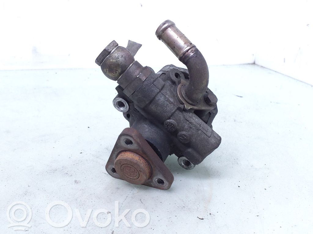 Volkswagen PASSAT B5.5 Power steering pump 