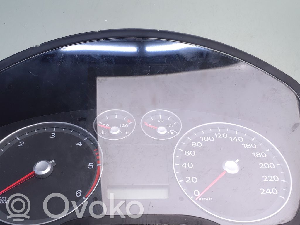 Ford Focus Speedometer (instrument cluster) 