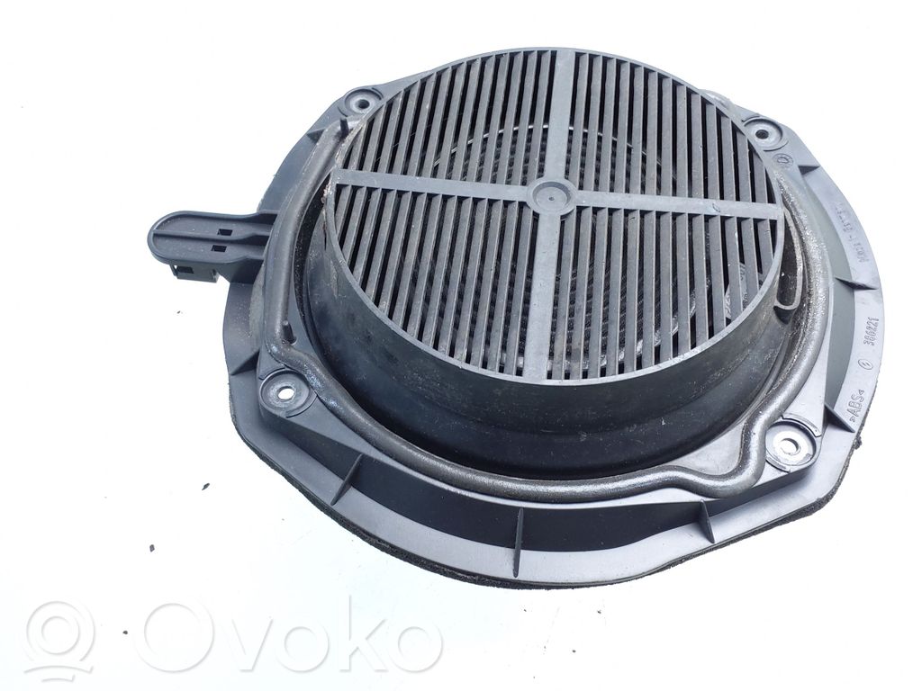 Audi A4 S4 B6 8E 8H Altavoz subwoofer 